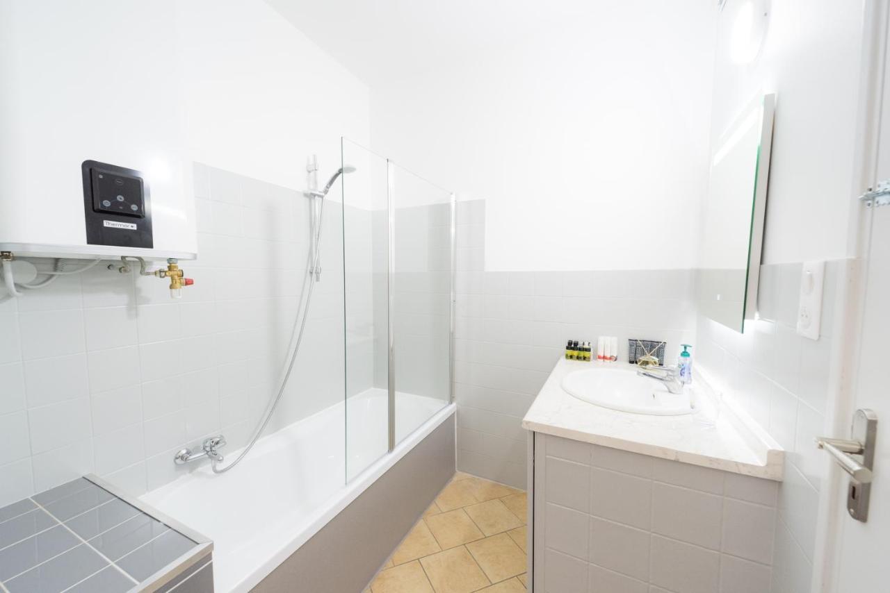 Appartement Ravissant Triplex et Duplex au Centre de Pont St Esprit Extérieur photo