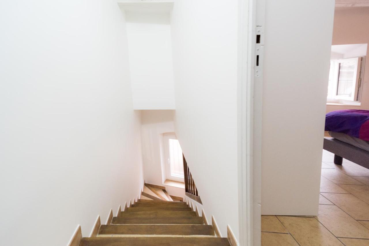 Appartement Ravissant Triplex et Duplex au Centre de Pont St Esprit Extérieur photo
