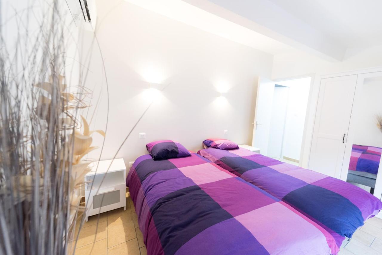 Appartement Ravissant Triplex et Duplex au Centre de Pont St Esprit Extérieur photo