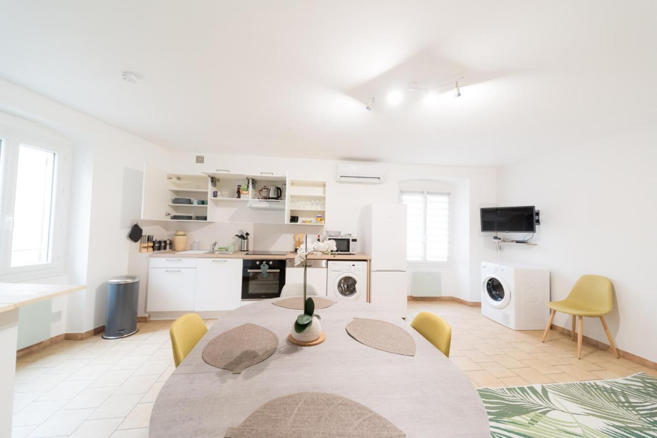 Appartement Ravissant Triplex et Duplex au Centre de Pont St Esprit Extérieur photo