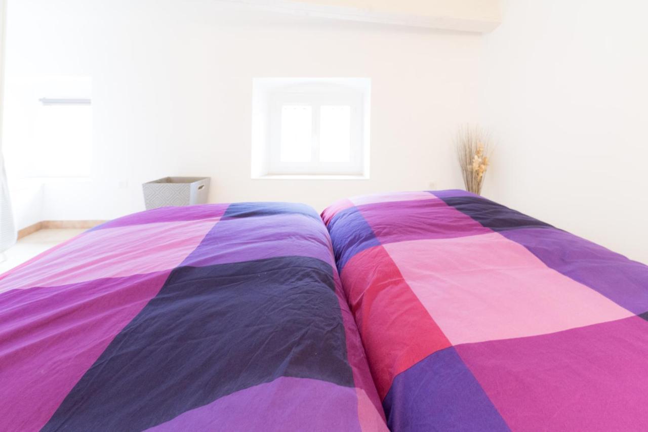 Appartement Ravissant Triplex et Duplex au Centre de Pont St Esprit Extérieur photo
