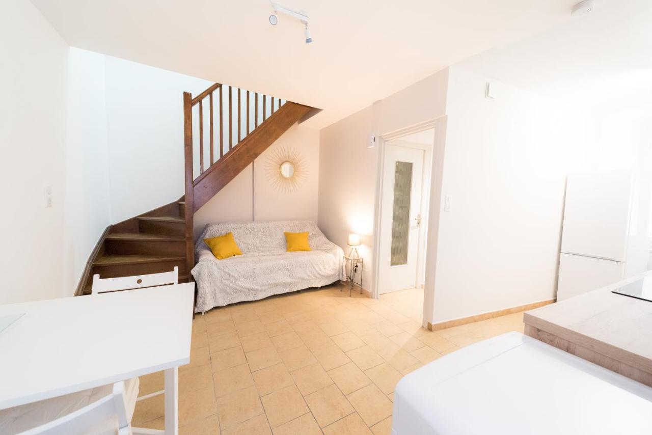 Appartement Ravissant Triplex et Duplex au Centre de Pont St Esprit Extérieur photo